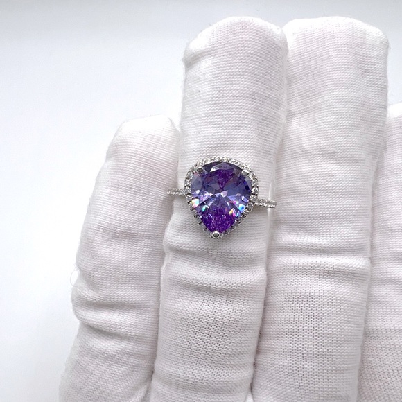 Sale $18 Firm! .925 Sterling Silver Lavender CZ Ring - Picture 8 of 14